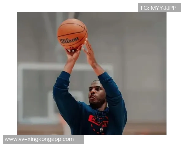 快船半场大胜国王20分保罗助攻如潮大洛三分火力全开小卡表现抢眼 快船半场大胜国王20分保罗助攻如潮大洛三分火力全开小卡表现抢眼